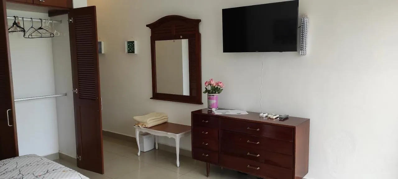 Проживание в семье Casa Abril Cozzy Suites Канкун