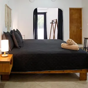 sonido-del-mar-boutique-yoga-loft.tulum-hotels.net/