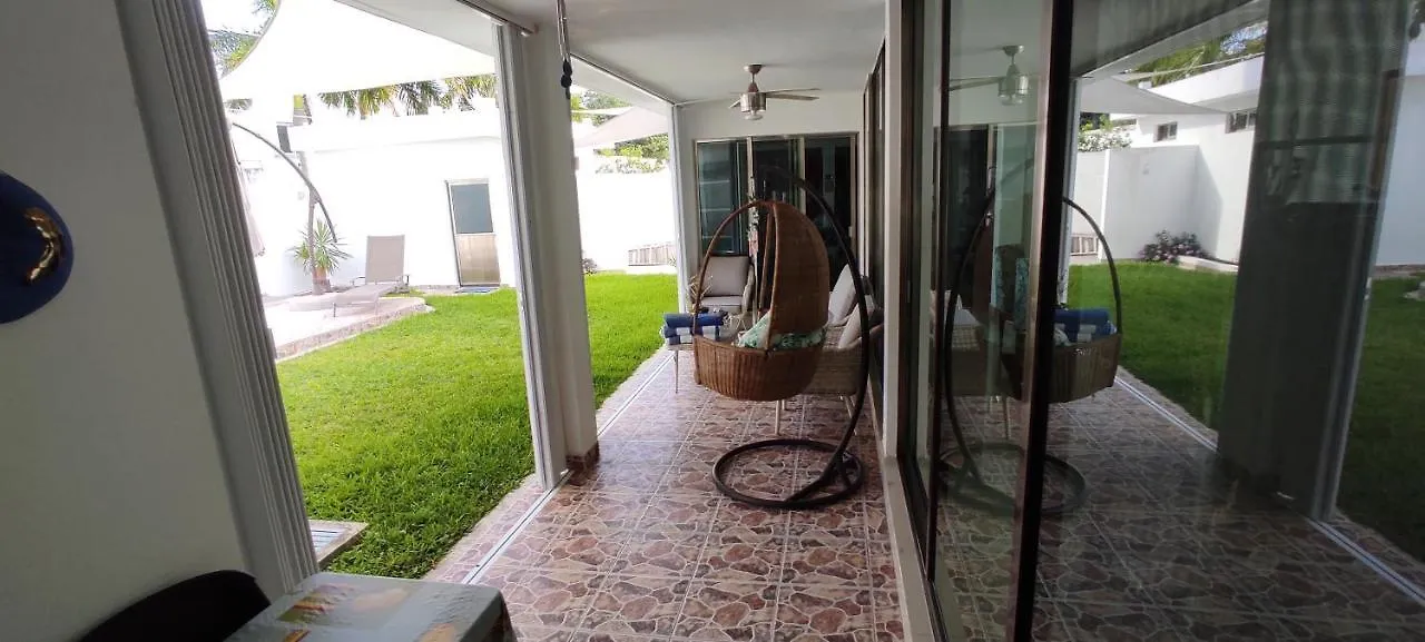 Casa Abril Cozzy Suites Cancún 0*, Cancun Meksika